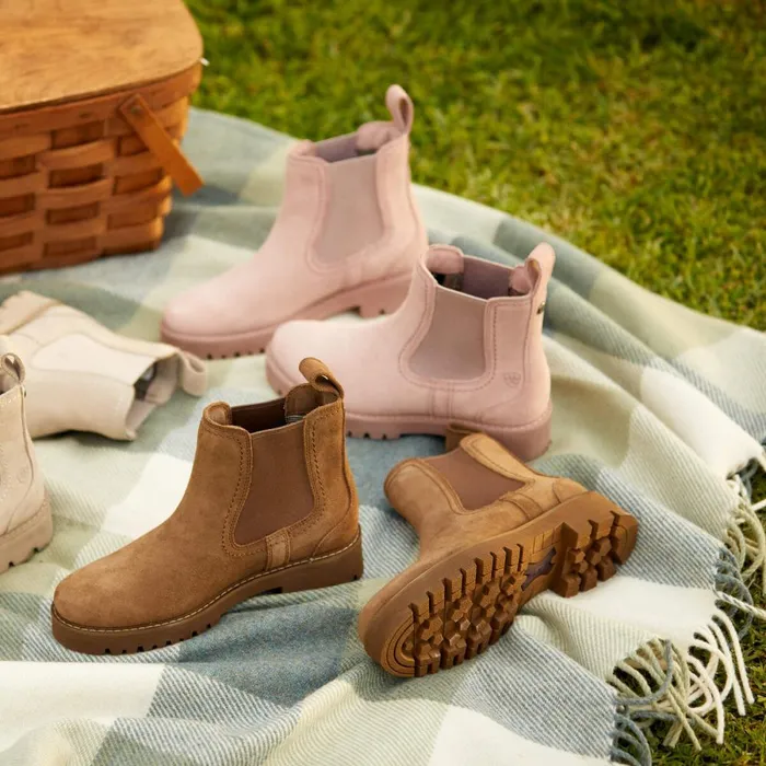 Wexford Lug Chelsea Boot Dark Moss Women Ariat Booties Wexford Lug Chelsea Boot Dark Moss Women Ariat Booties