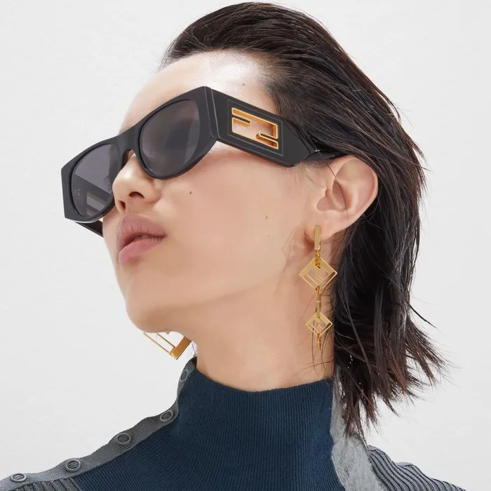 Woman Black Acetate Sunglasses Brown Fendi Sunglasses