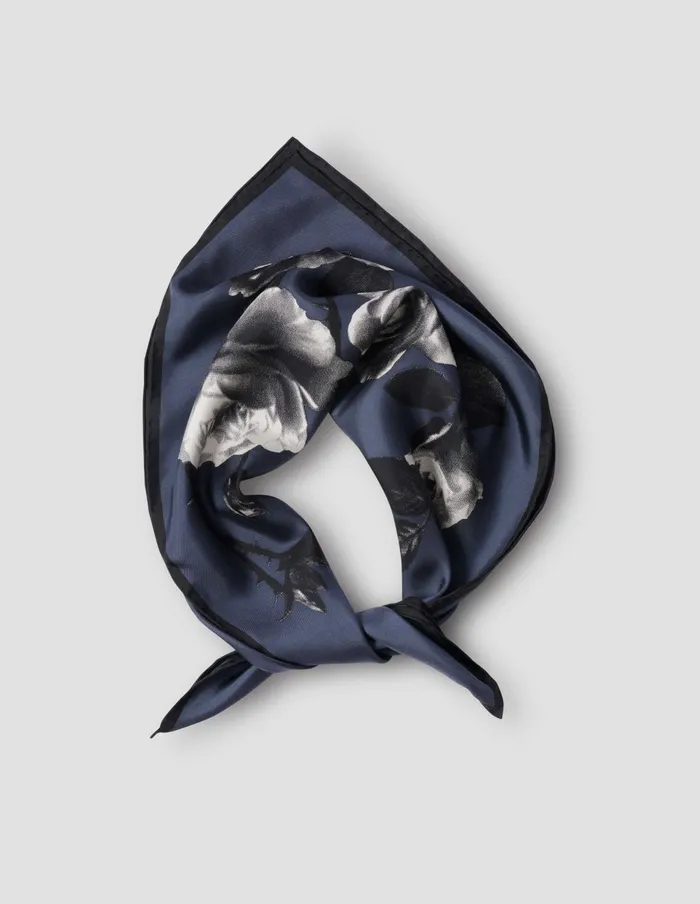 WomenMen Two Colour Rose Scarf Storm Blue Margaret Howell Scarves WomenMen Two Colour Rose Scarf Storm Blue Margaret Howell Scarves